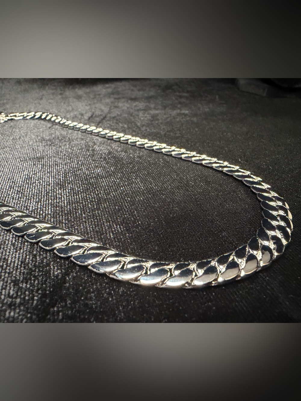 Miami Cuban 24in 9MM Rhodium Plated Necklace w/box lock will not fade